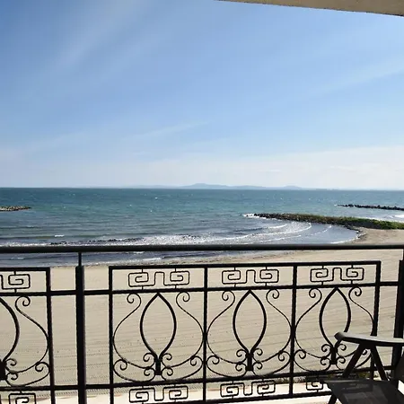 Първа Линия Апартаменти Apartment Pomorie