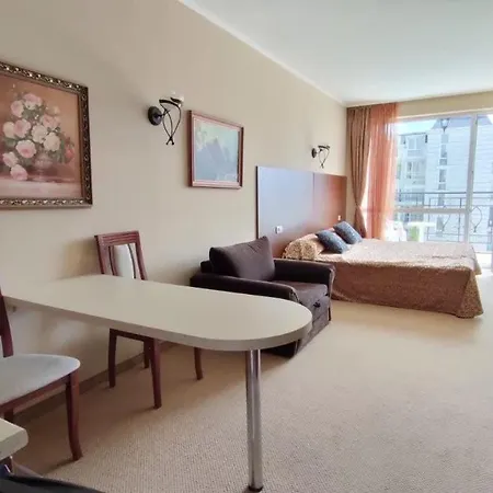 Apartment Първа Линия Апартаменти Pomorie