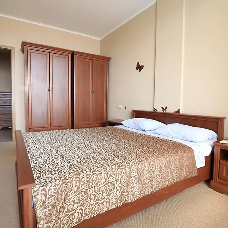 първа линия Apartmán *