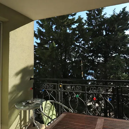 първа линия Apartmán *