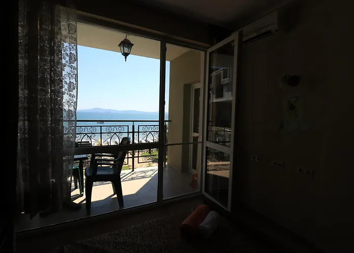 първа линия Apartament Pomorie