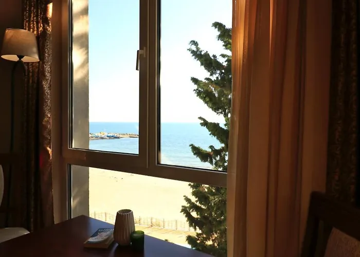 първа линия Apartament *