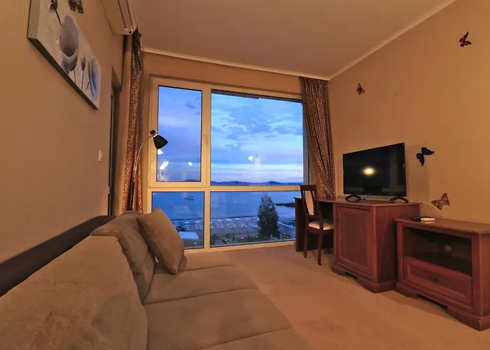 Apartament първа линия