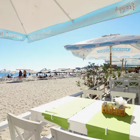 Apartment първа линия *