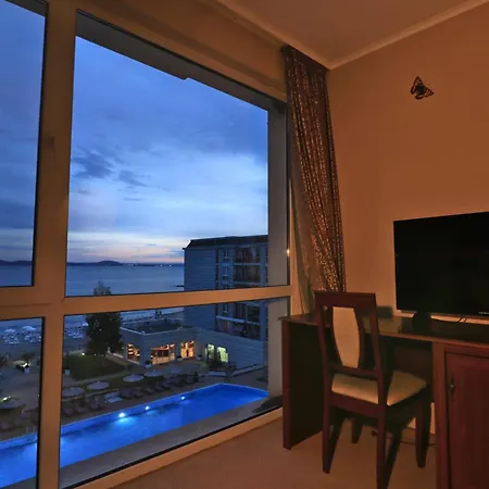 първа линия Appartement