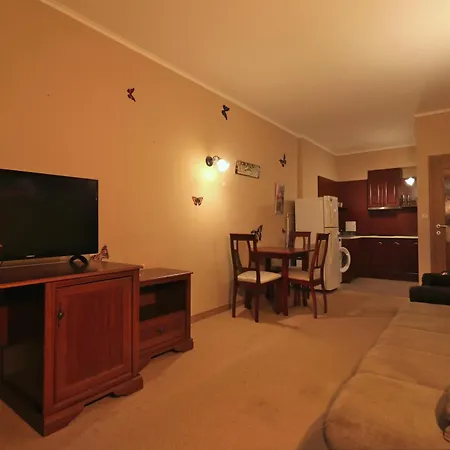 Apartment първа линия *