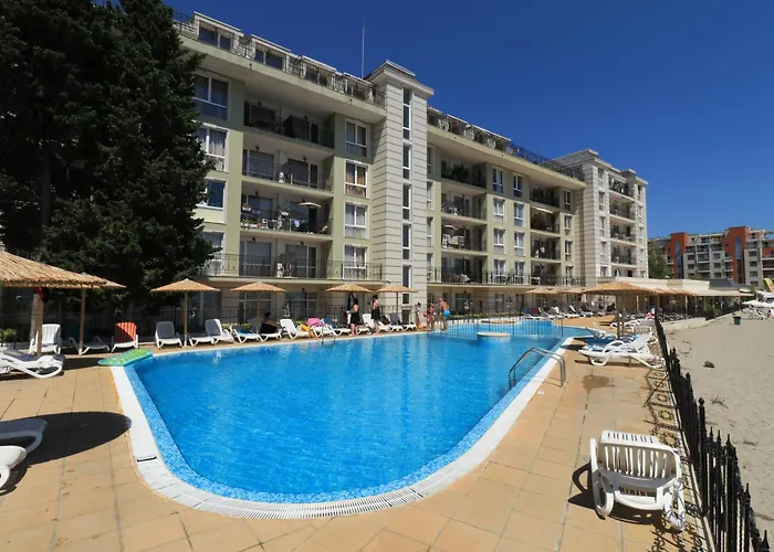 първа линия Апартамент